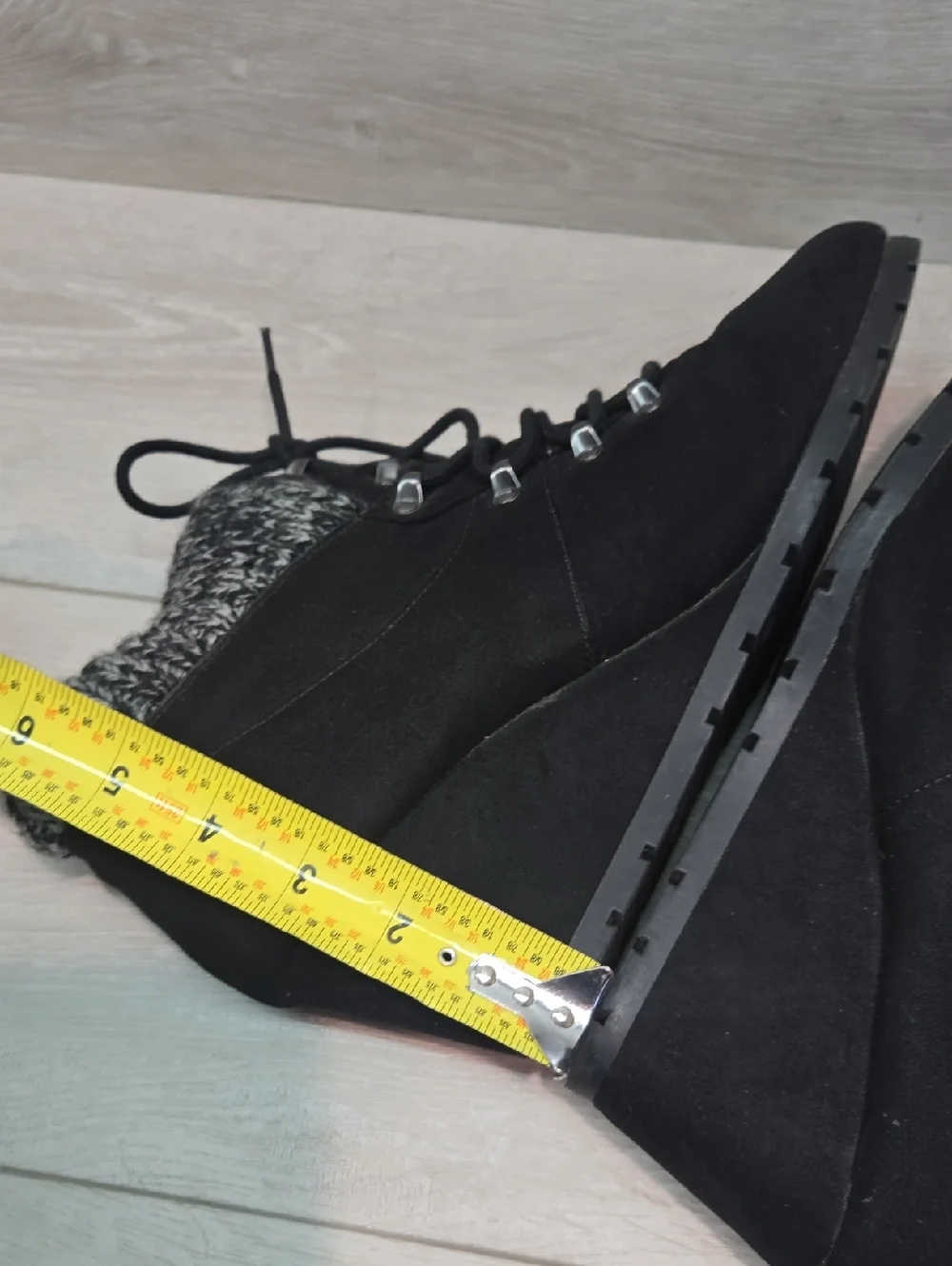 Bongo Women's Black Wedge Lace-Up Ankle Boots with Knit Cuff Shoes Sz 11